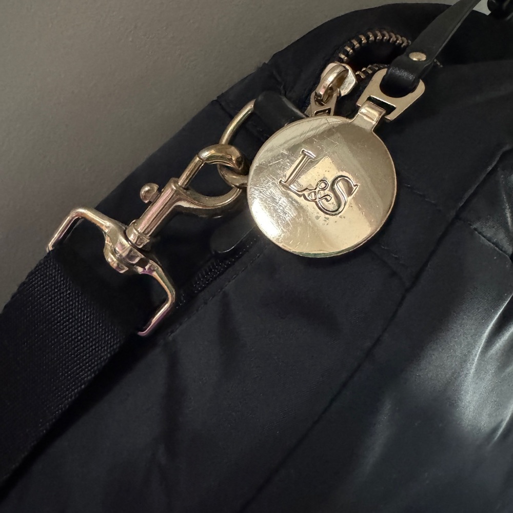 Lo & Sons O.M.G. Tote - Picture 11 of 12